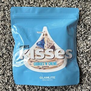 Hershey's Kisses Cookies 'N' Creme Palette
